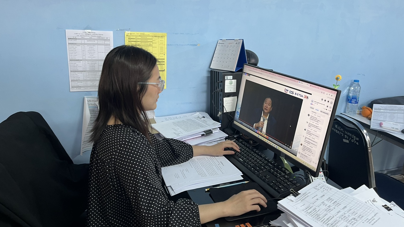 title - ส.ป.ก.นครปฐม เข้าร่วมการประชุม “ 3 ปี แห่งการเปลี่ยนแปลง พ.ร.บ. การปฏิบัติราชการทางอิเล็กทรอนิกส์ วางรากฐานราชการไทยไม่สะดุด เพื่อชีวิตที่ดีขึ้นของประชาชน”